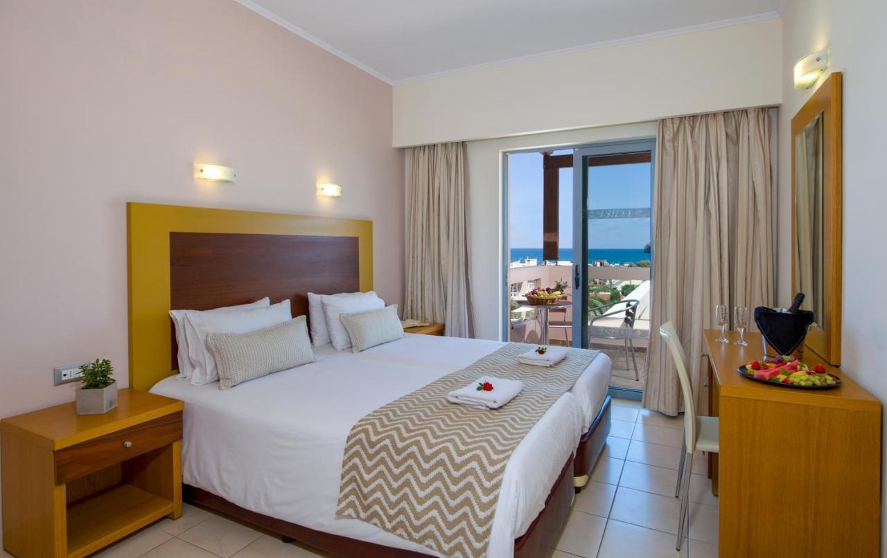 Isida Hotel Agia Marina Szoba fotó