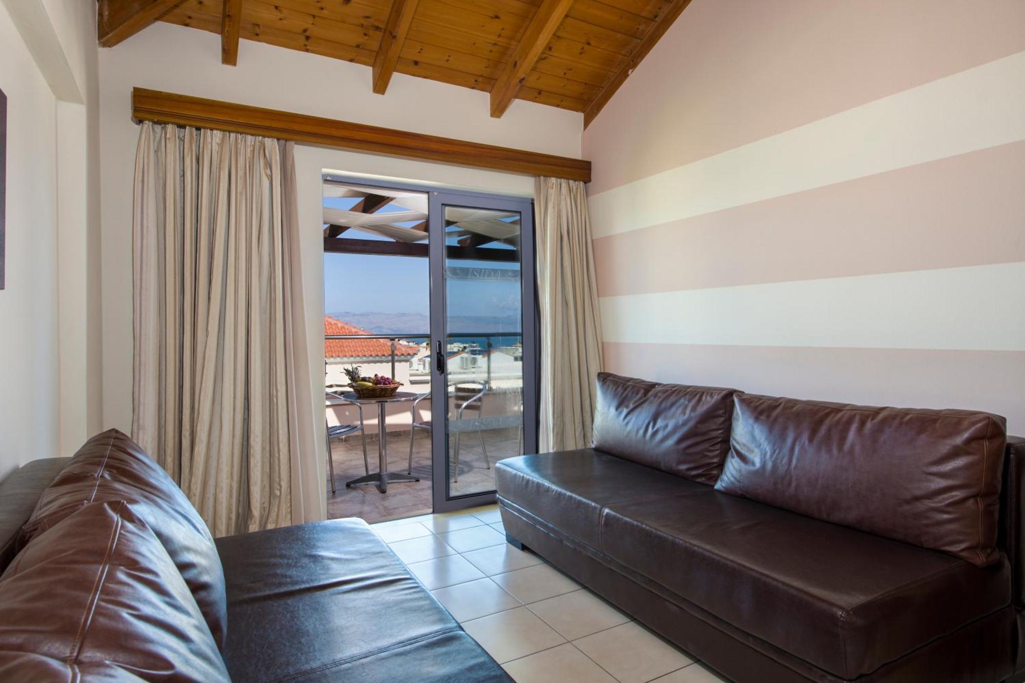 Isida Hotel Agia Marina Kültér fotó