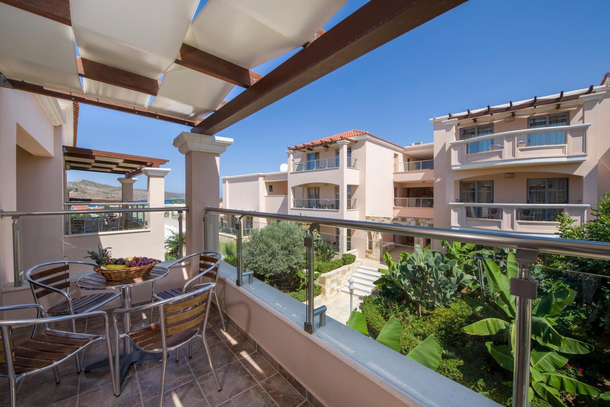Isida Hotel Agia Marina Szoba fotó