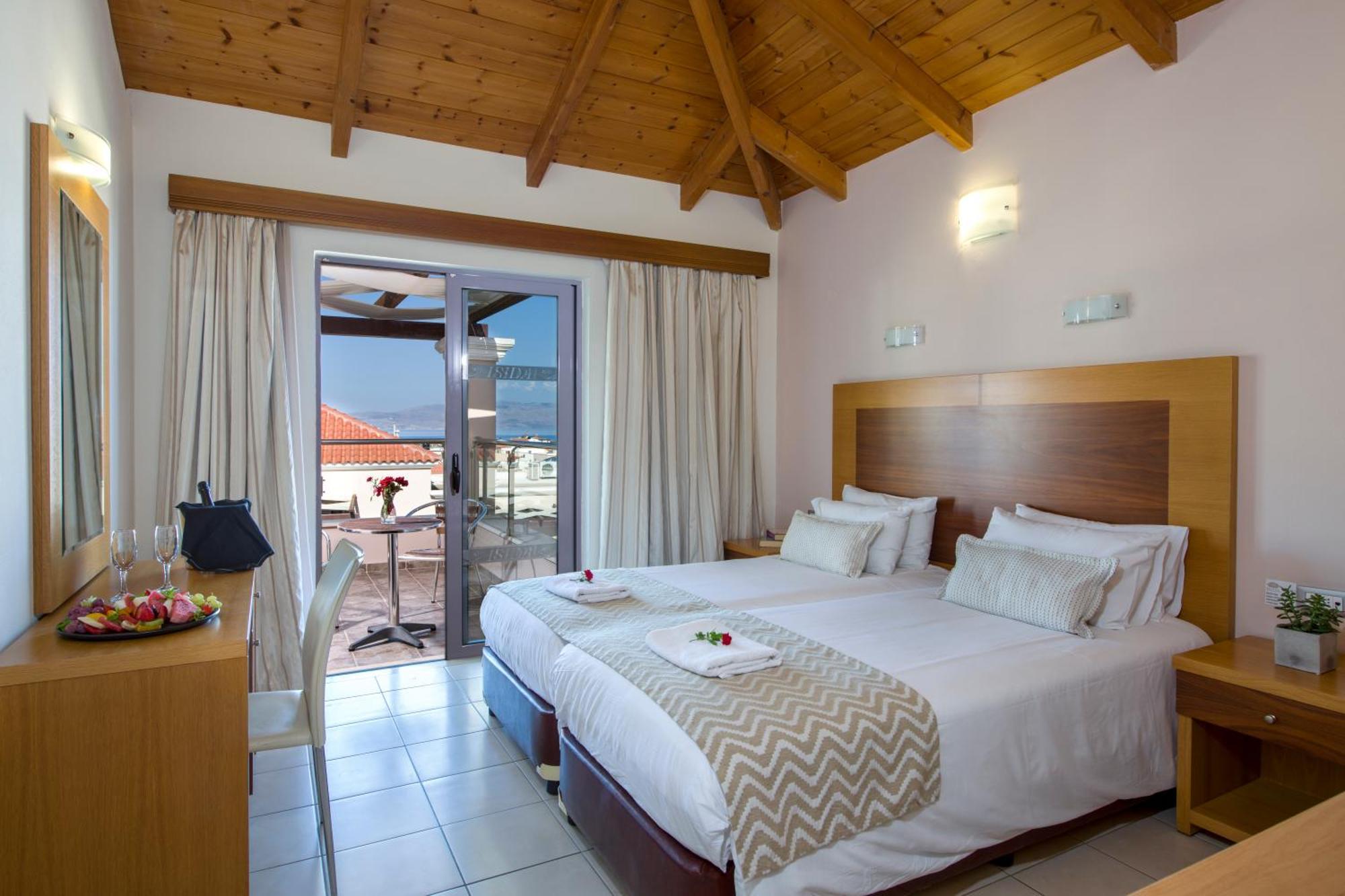 Isida Hotel Agia Marina Szoba fotó